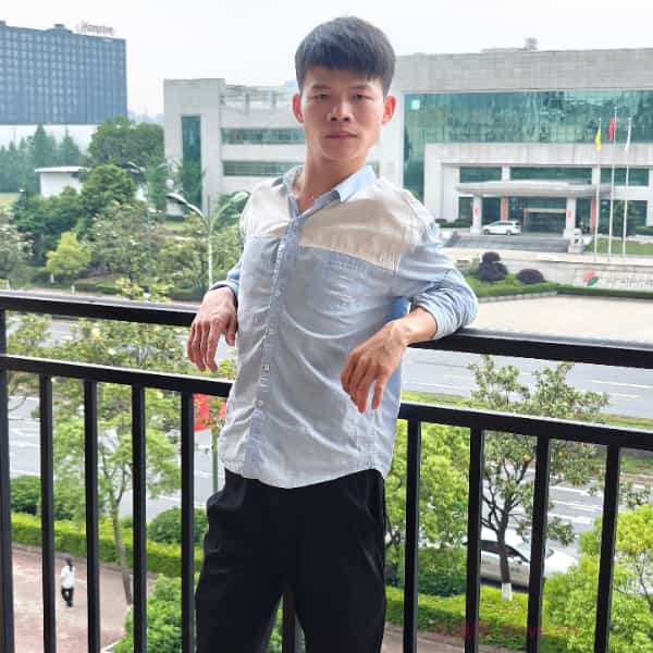 湖南28岁单身帅哥真诚找对象-眉山征婚相亲网