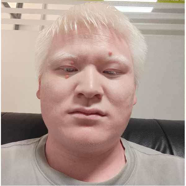 30岁岁安徽单身帅哥 - 眉山吉缘网